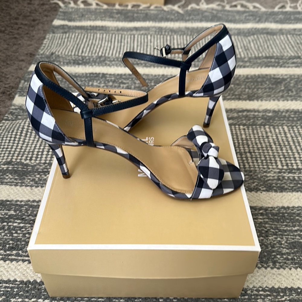 Micheal Kors Pippa Mid Sandal